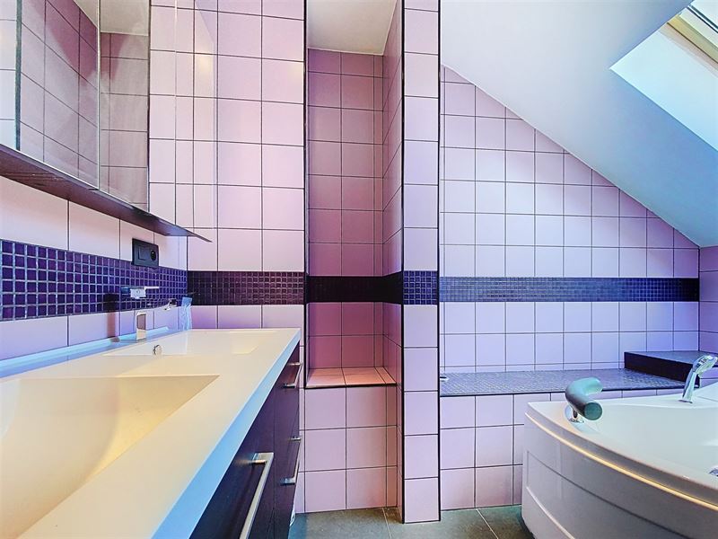 Twee verdiepingen tellend huis PEB B