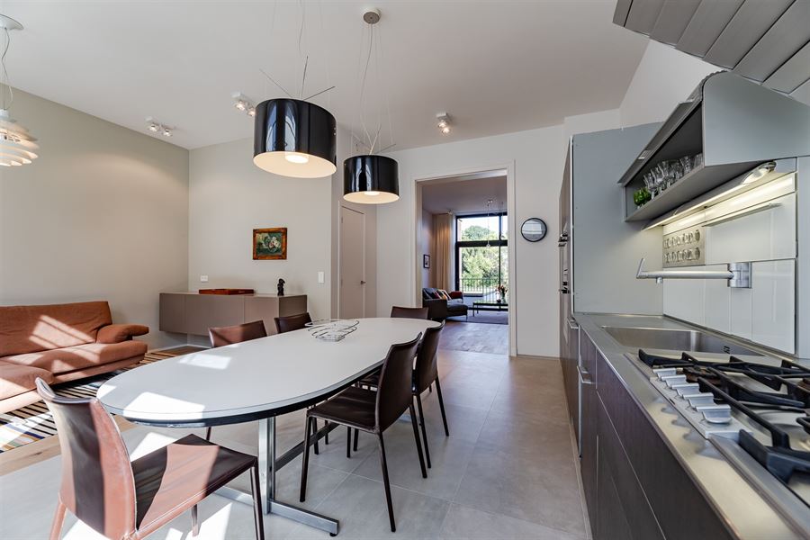 Furnished triplex near Châtelain