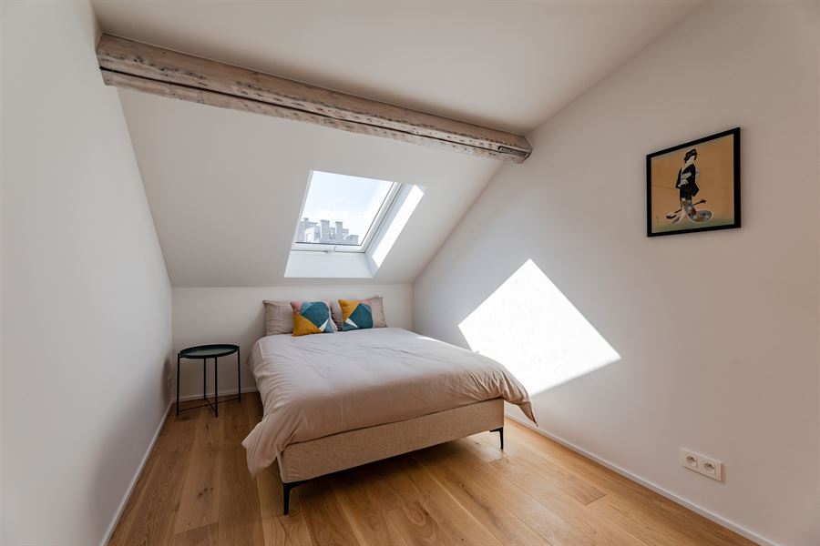 Furnished triplex near Châtelain
