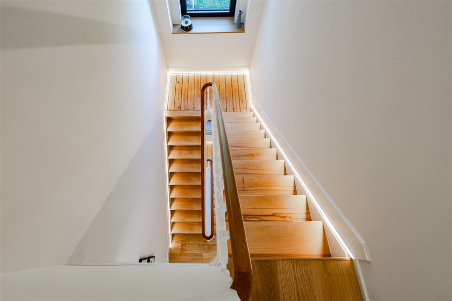 Furnished triplex near Châtelain