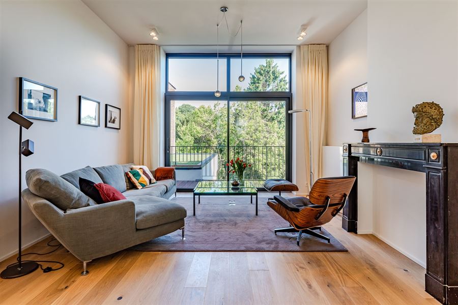 Furnished triplex near Châtelain