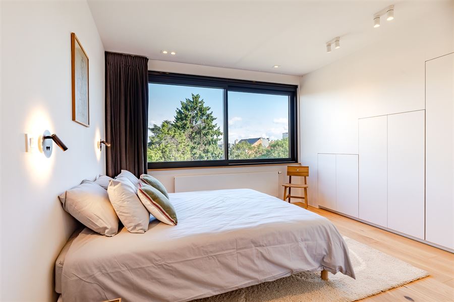 Furnished triplex near Châtelain