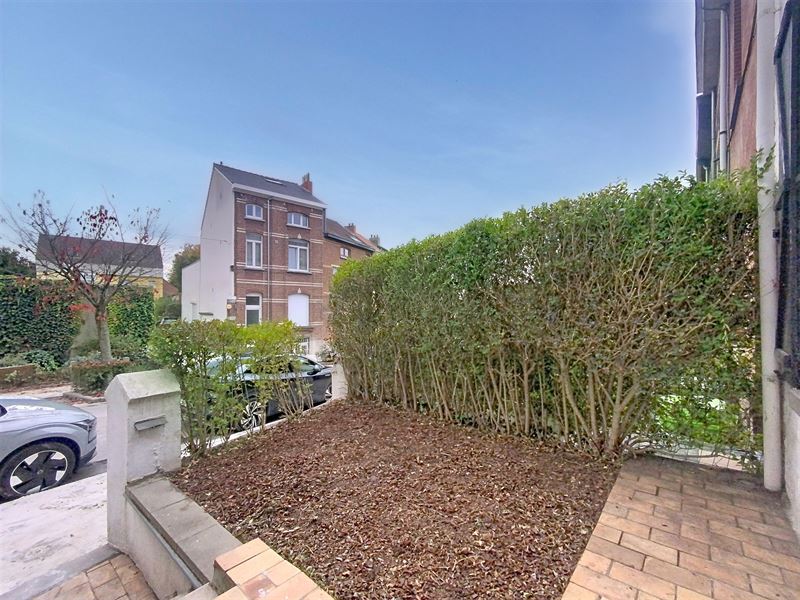 Schattig huis gerenoveerd als nieuw