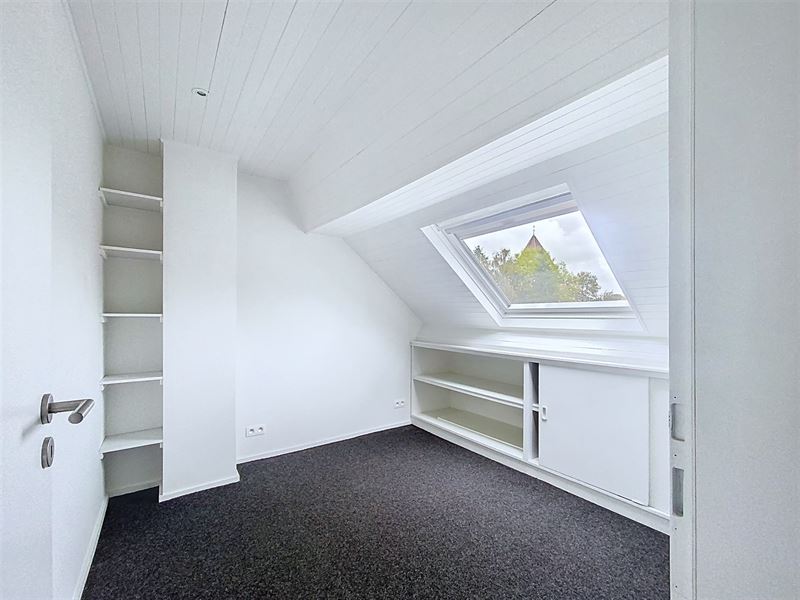 Schattig huis gerenoveerd als nieuw