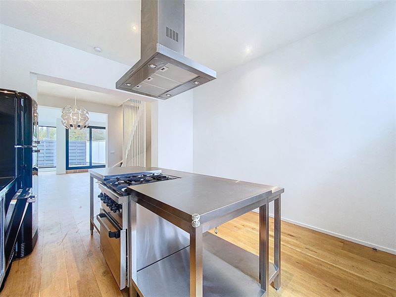 Schattig huis gerenoveerd als nieuw