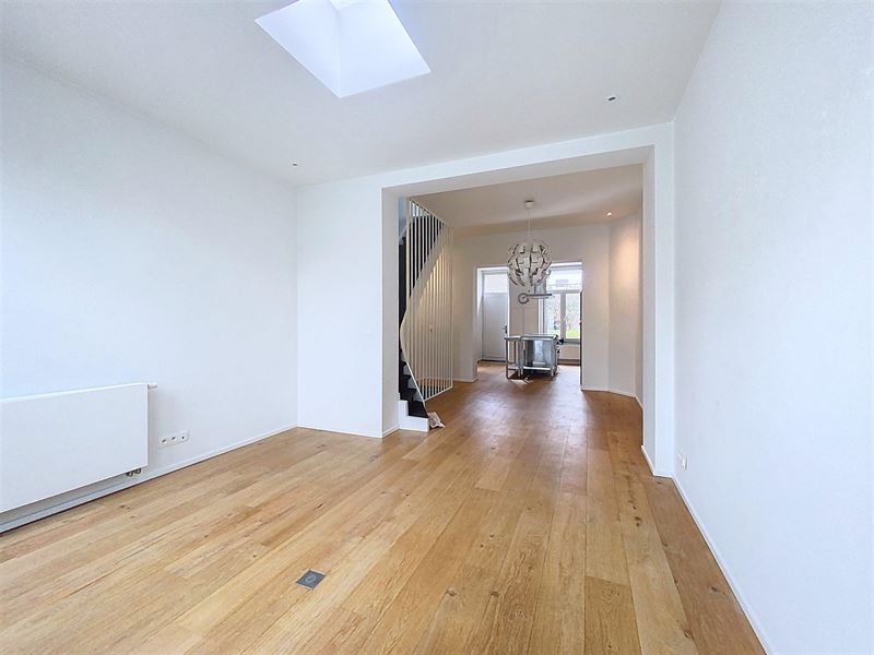 Schattig huis gerenoveerd als nieuw