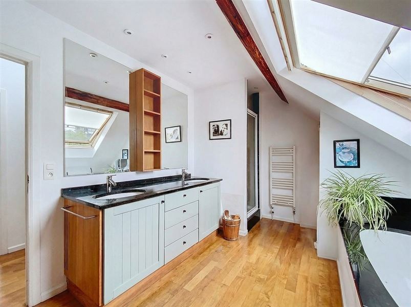 Near Stephanie Louise Duplex penthouse with terrace