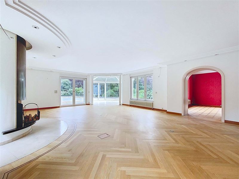 Prince Orange spacious 6 bedroom villa with swimming pool