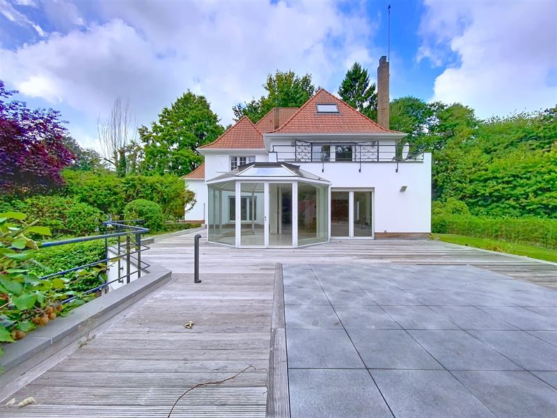 Prince Orange spacious 6 bedroom villa with swimming pool