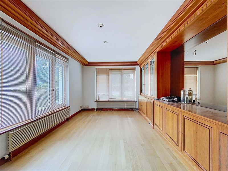 Prince Orange spacious 6 bedroom villa with swimming pool