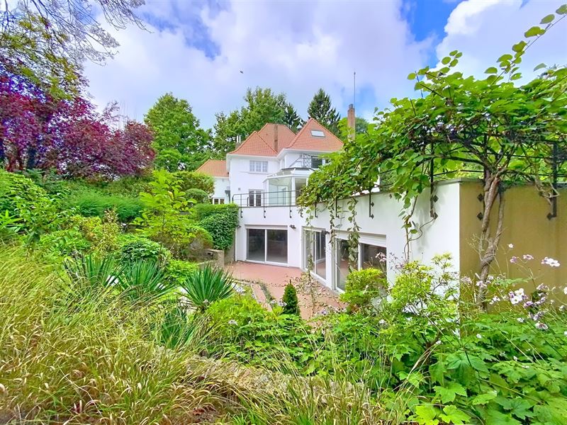 Prince Orange spacious 6 bedroom villa with swimming pool