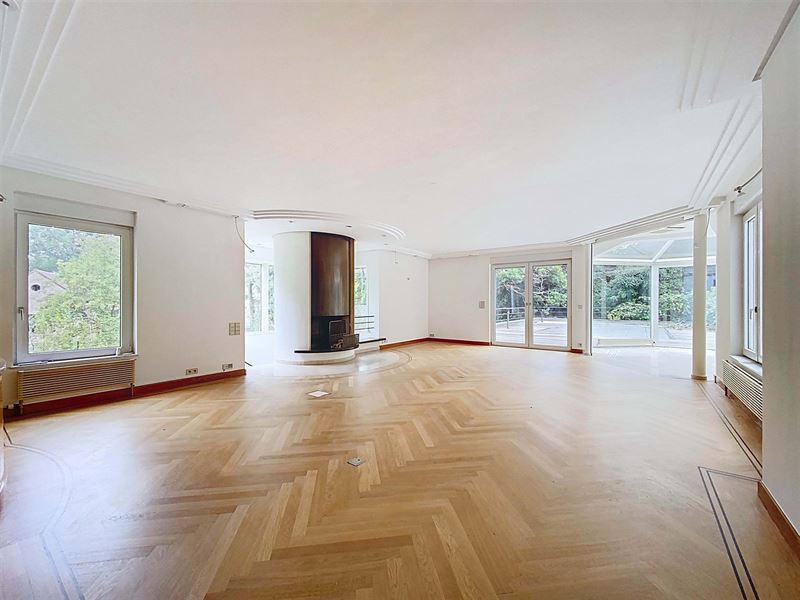 Prince Orange spacious 6 bedroom villa with swimming pool