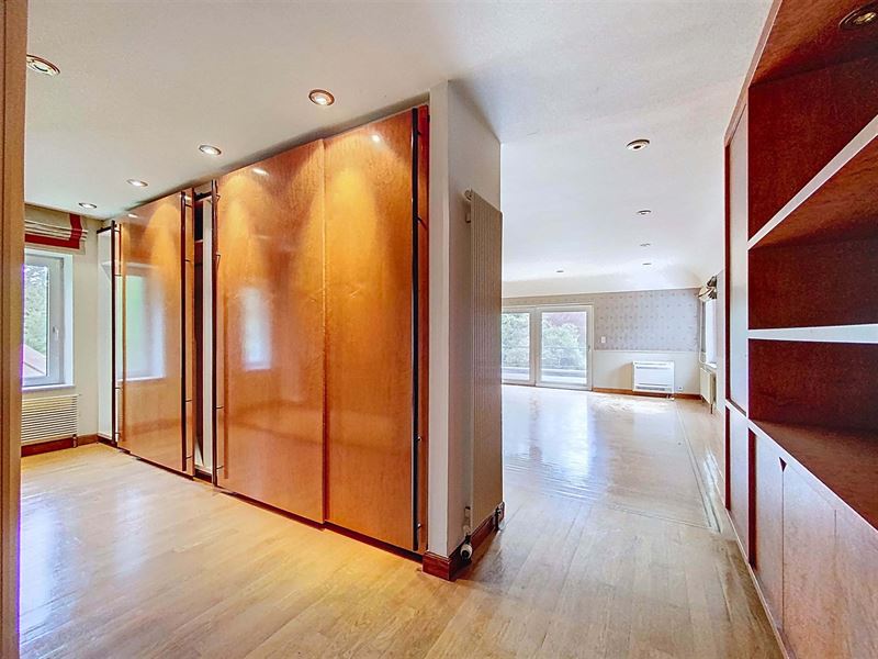 Prince Orange spacious 6 bedroom villa with swimming pool