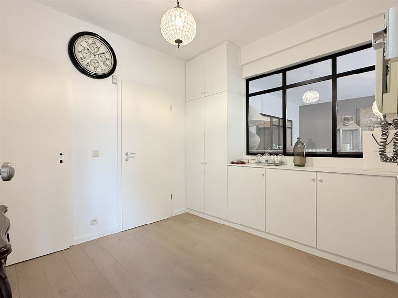 Prachtig gerenoveerd, modern 3-slaapkamer appartement