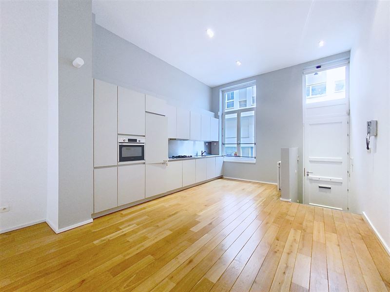 Beautiful duplex on groundfloor