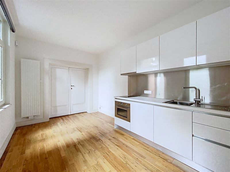 Pl. Brugmann fabuleux appartement avec jardin 