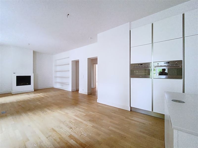 Pl. Brugmann fabuleux appartement avec jardin 