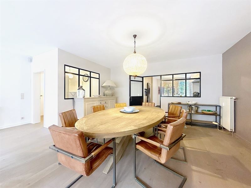 Prachtig gerenoveerd, modern 3-slaapkamer appartement