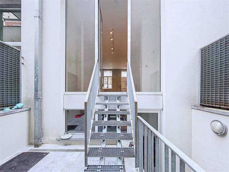 Beautiful duplex on groundfloor