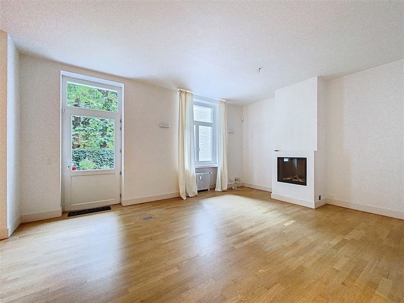 Pl. Brugmann fabuleux appartement avec jardin 