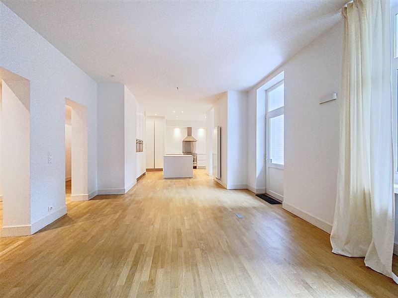 Pl. Brugmann fabuleux appartement avec jardin 