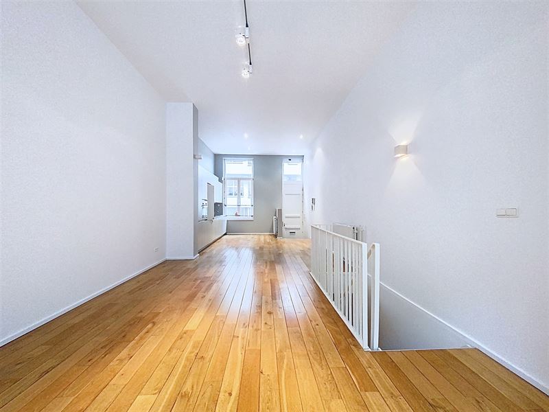 Beautiful duplex on groundfloor