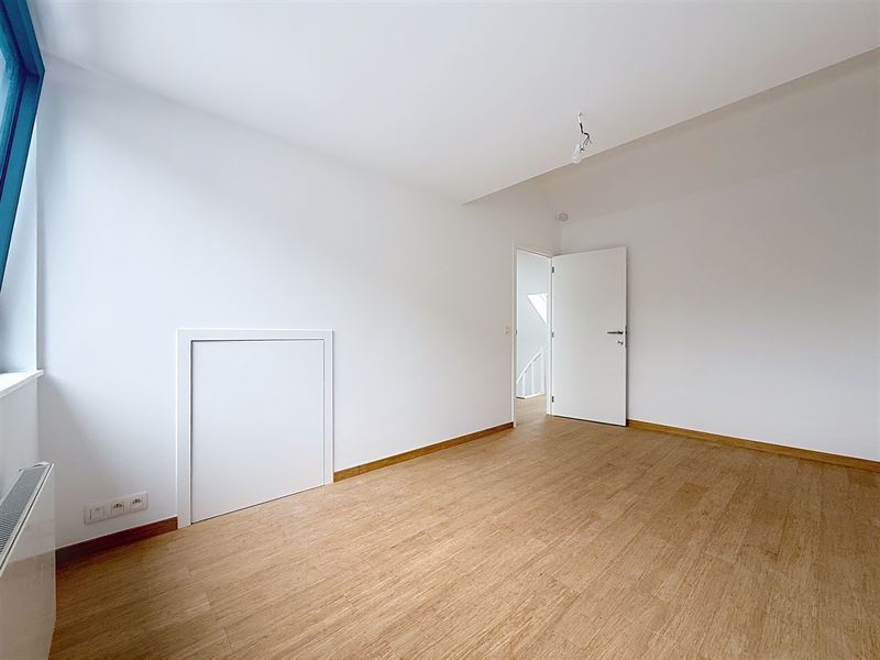 Duplex penthouse 2 chambres renové