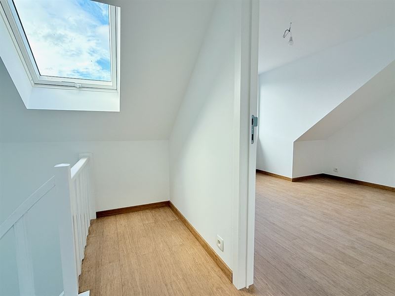 Duplex penthouse 2 chambres renové