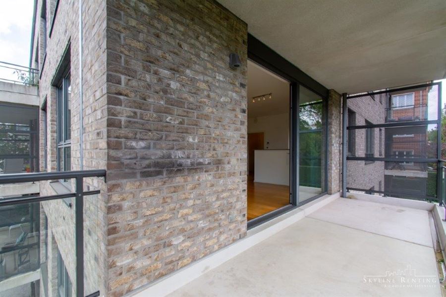 Appartement avec terrasse dans immeuble moderne