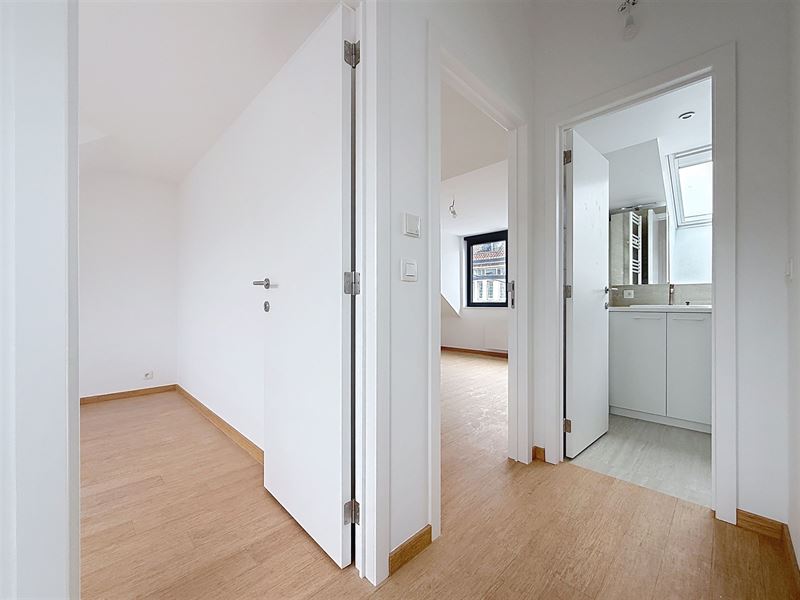 Duplex penthouse 2 chambres renové