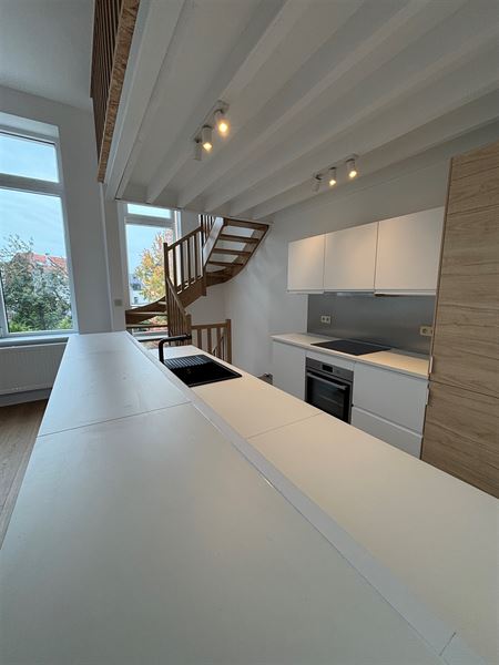 Gerenoveerde duplex tussen Louizalaan en Bascule