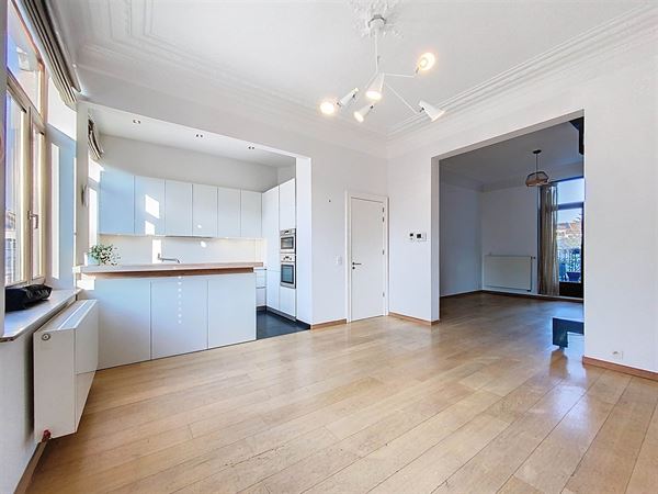 Duplex proche Place Brugmann