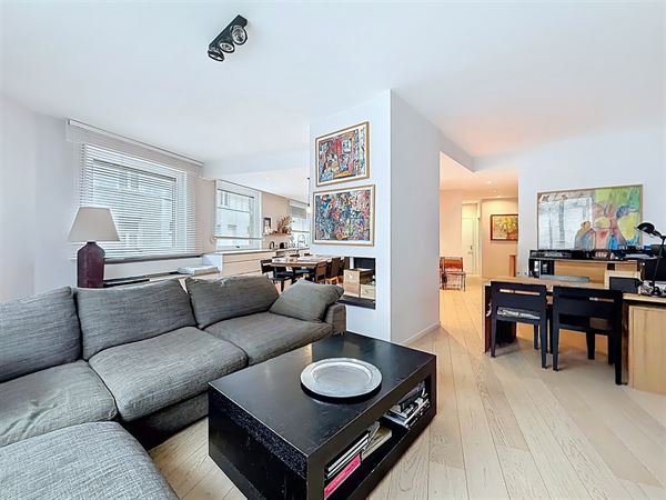 Appartement volledig gerenoveerd