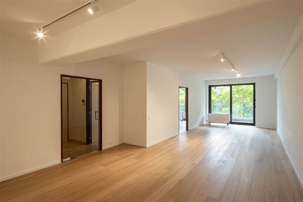 Mooi gerenoveerd 3 slaapkamer appartement met terassen