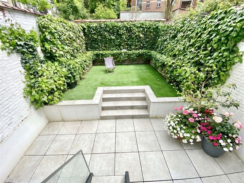 Uitzonderlijk triplex met tuin