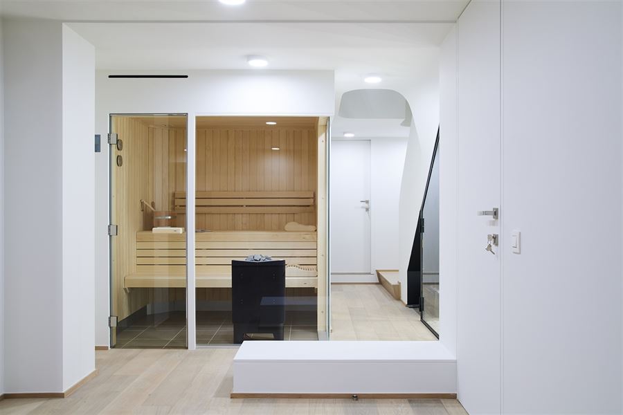 Exceptional triplex with garden