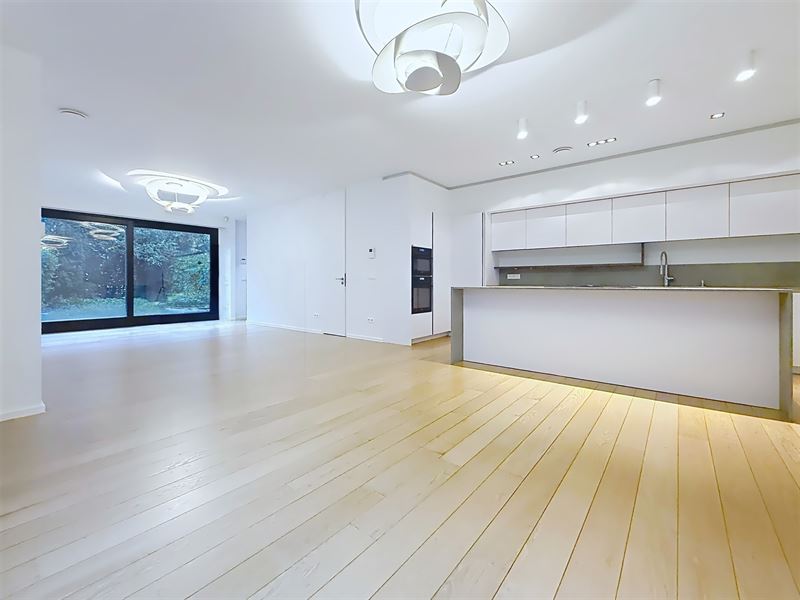 Atypical back house out of the ordinary