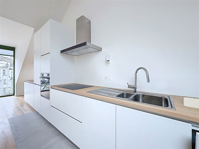 Duplex avec belle terrasse renové comme neuf