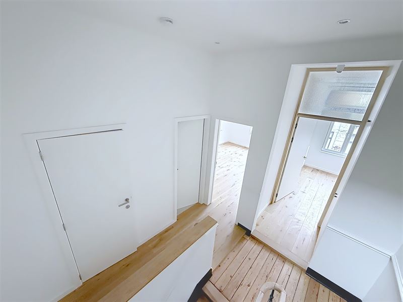 Duplex avec belle terrasse renové comme neuf