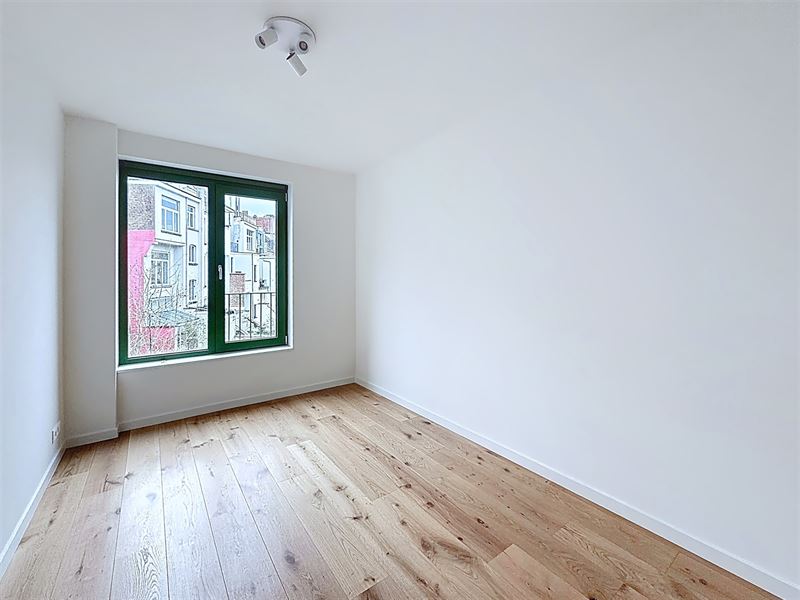 Duplex avec belle terrasse renové comme neuf