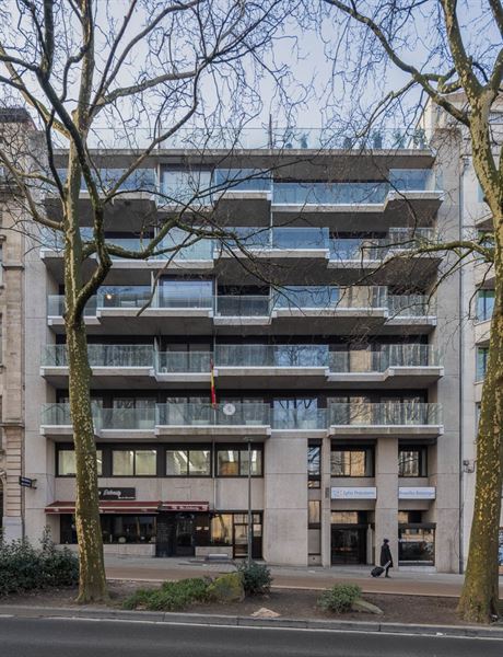 Mooi, licht en gerenoveerd appartement met 3 slaapkamers en terrassen