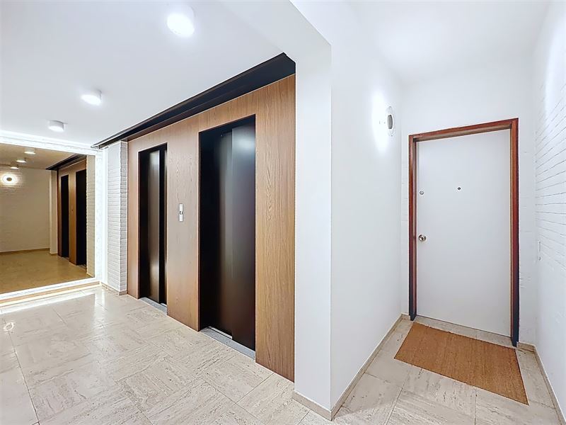 Mooi, licht en gerenoveerd appartement met 3 slaapkamers en terrassen