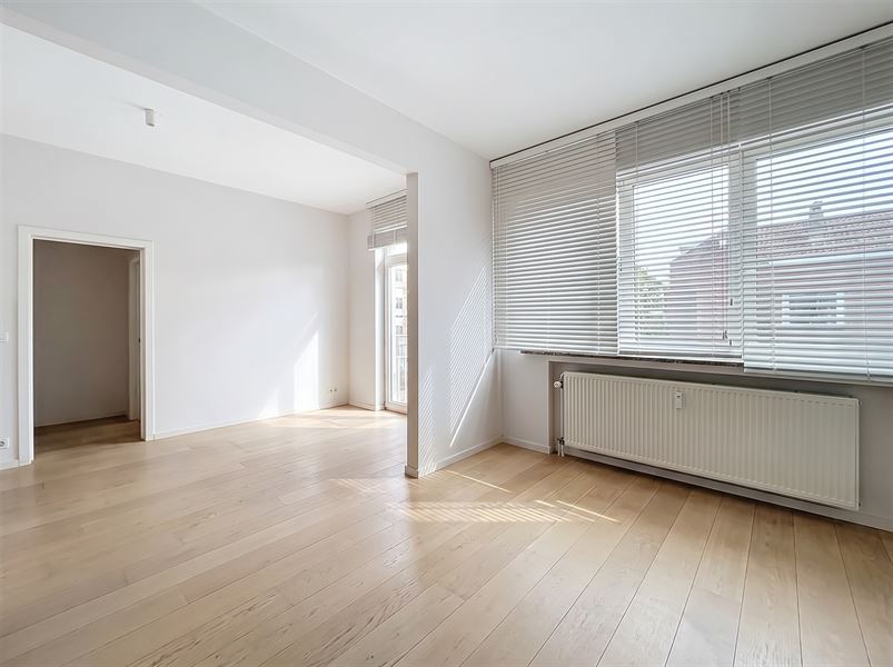 Appartement complètement rénové rez de chaussée
