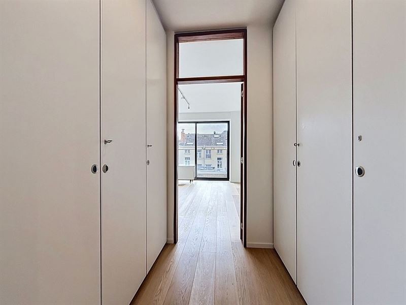 Grand appartement rénové 4 chambres et terrasses