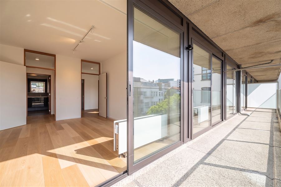 Grand appartement rénové 4 chambres et terrasses