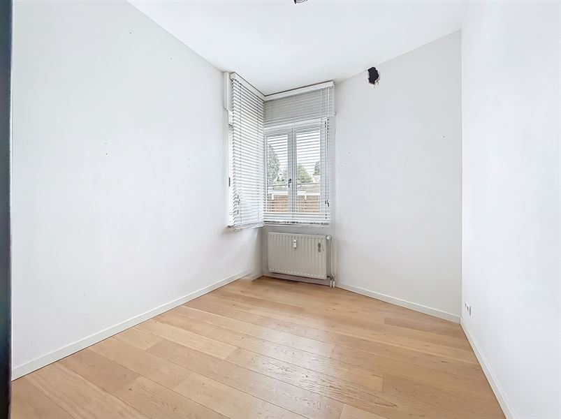 Appartement complètement rénové rez de chaussée