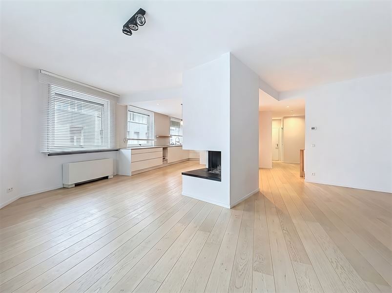 Appartement complètement rénové rez de chaussée
