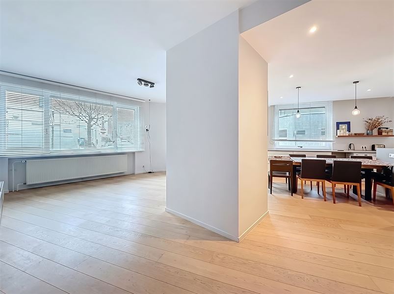 Appartement complètement rénové rez de chaussée
