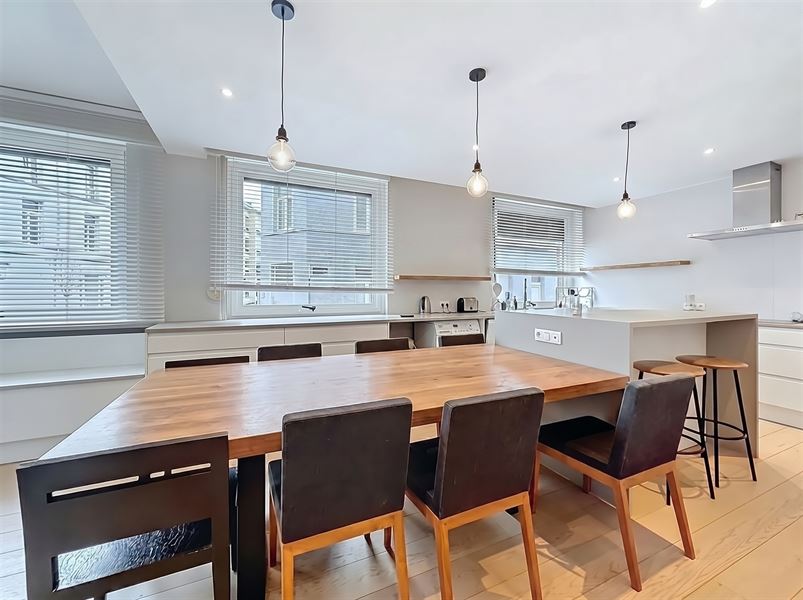 Appartement complètement rénové rez de chaussée