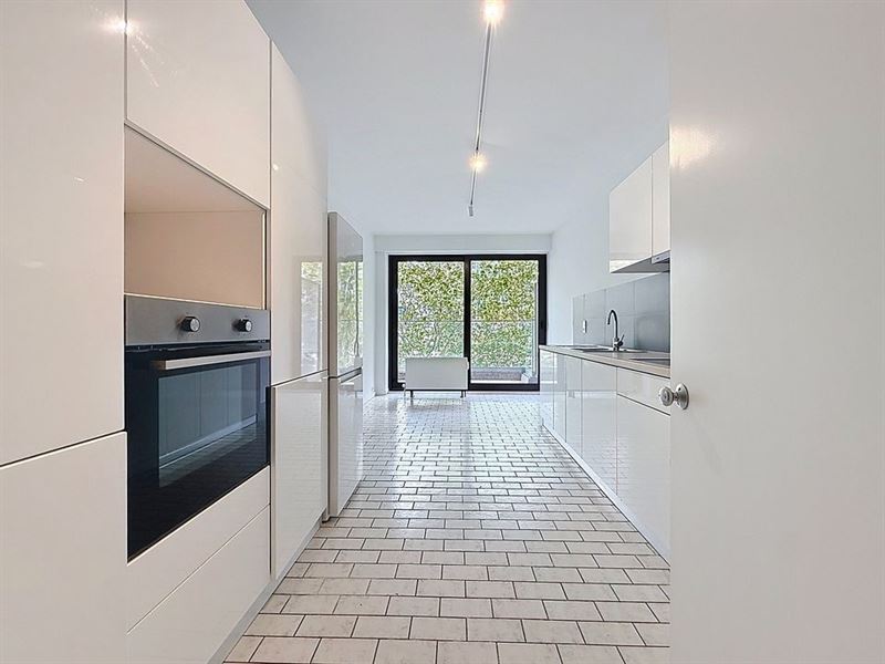 Grand appartement rénové 4 chambres et terrasses